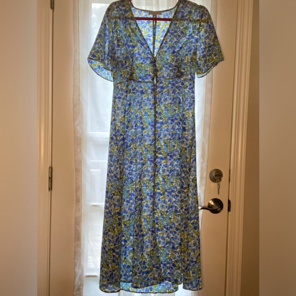 Rihoas Floral Maxi Dress with Covered Buttons Down the Front